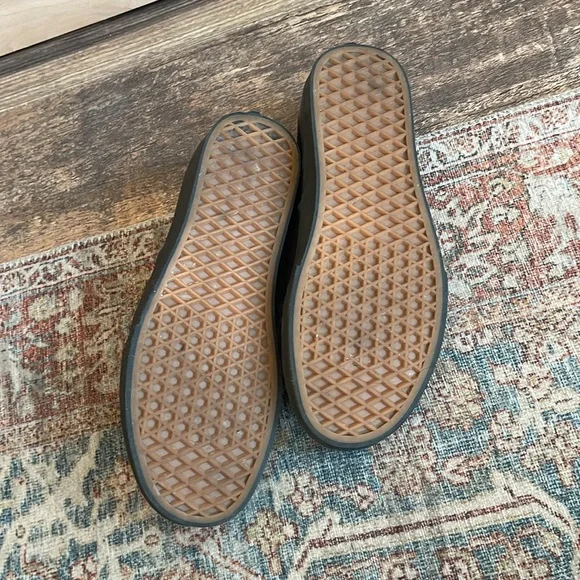 Vans Authentic All Black Skate shoes women’s size 10 - Picture 6 of 8